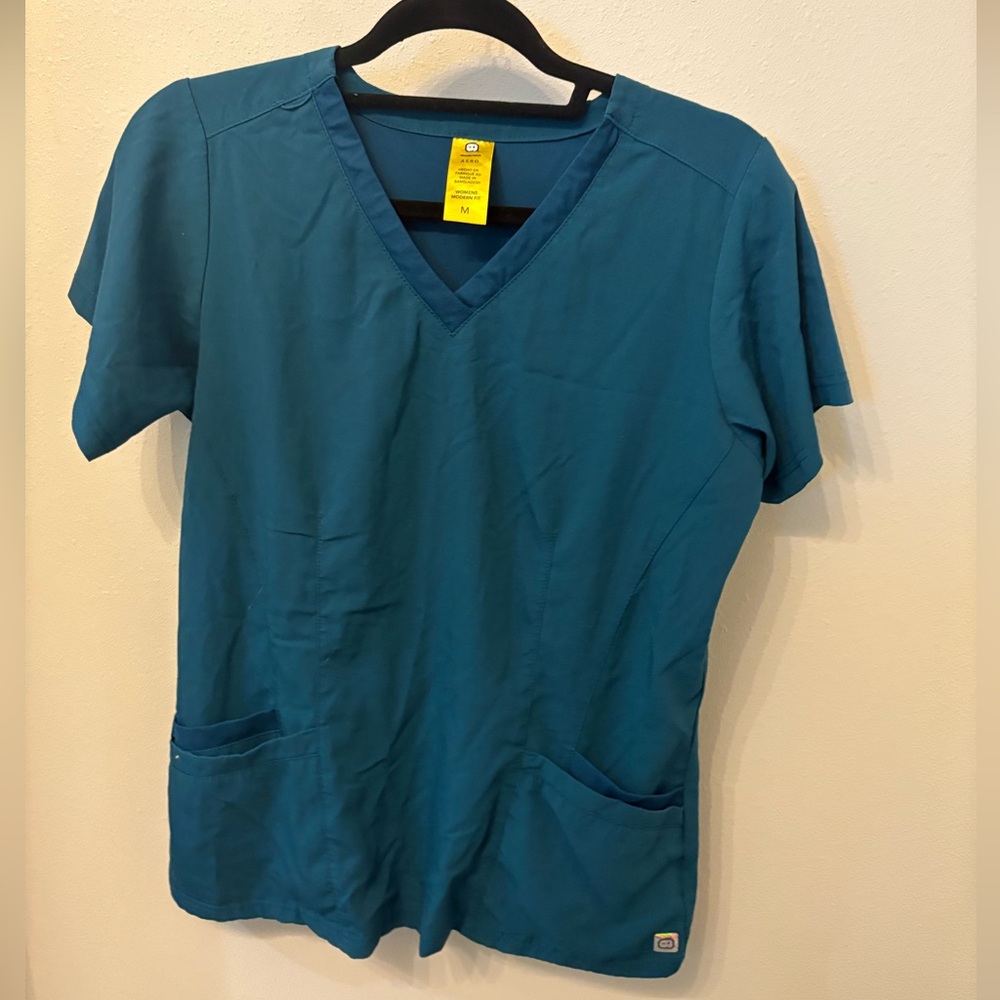 WonderWink Aero Blue V-Neck Scrub Top